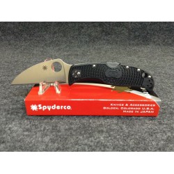 Couteau Spyderco RockJumper Lame Acier VG10 Plain Manche FRN Lockback Japan SC254PBK - Livraison Gratuite