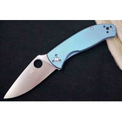 Couteau Spyderco Tenacious Blue Titane Lame Acier 8Cr13MoV Framelock Clip SC122TIBLP - Livraison Gratuite